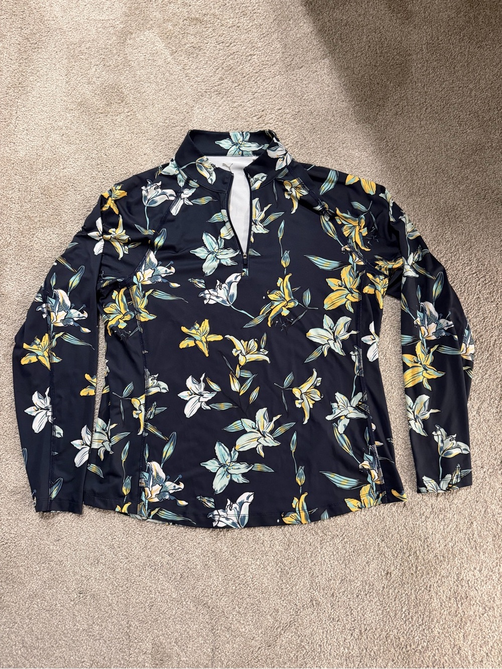 Puma Women’s 1/4 zip size Large long sleeve floral pullover